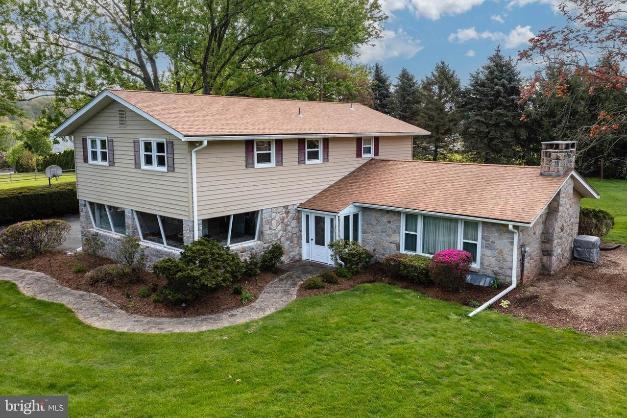 1526 Chestnut Hill Road - Photo 1