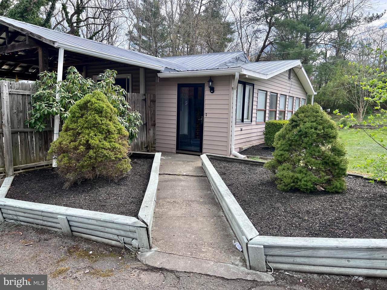 6028 Sensel Road - Photo 1