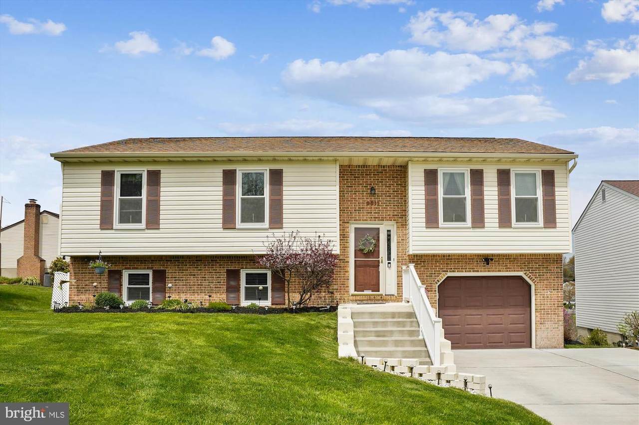 2211 Fox Hunt Court - Photo 1