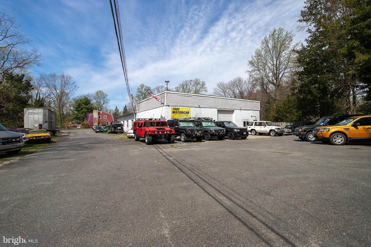 800 Monmouth Rd - Photo 1