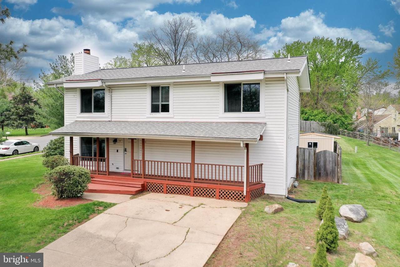 416 Oak Tree Lane - Photo 1