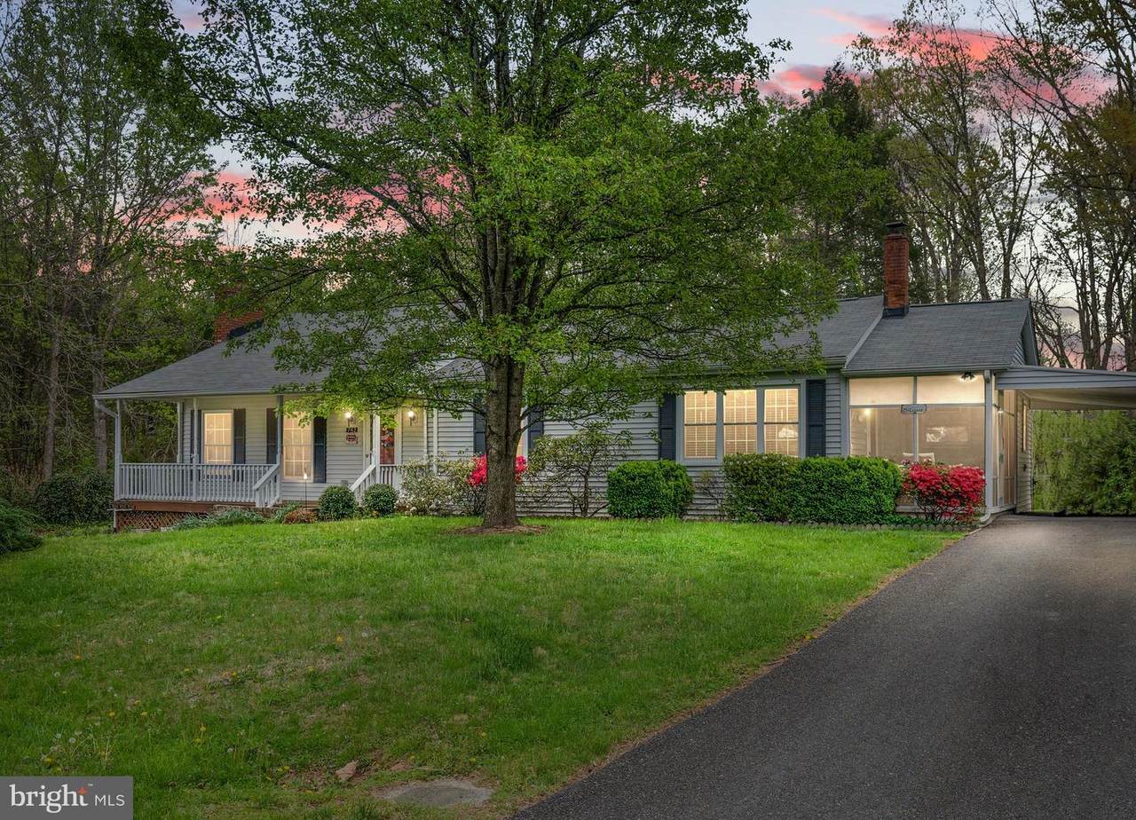 743 Lakeshore Drive - Photo 1