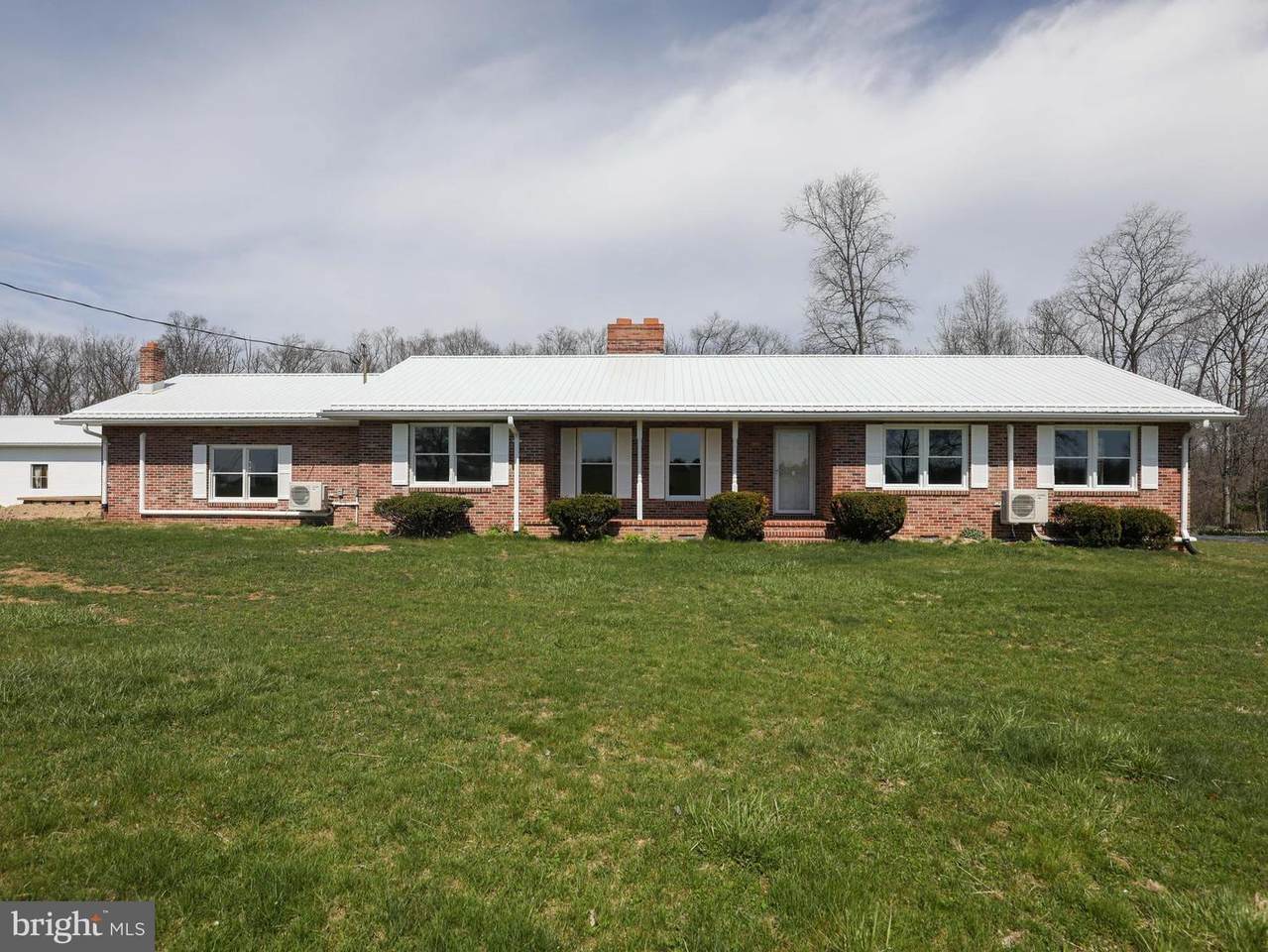 493 Sir Johns - Photo 1