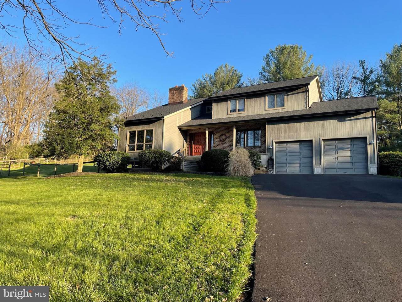 861 Frank Road - Photo 1