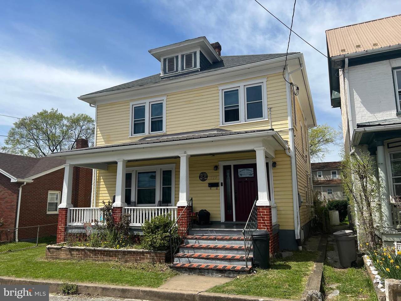 715 New York Avenue - Photo 1