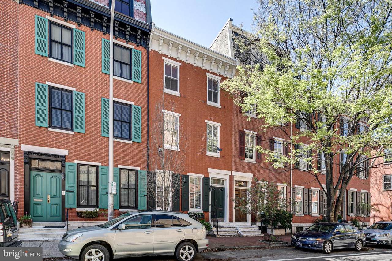 2206 Pine Street - Photo 1