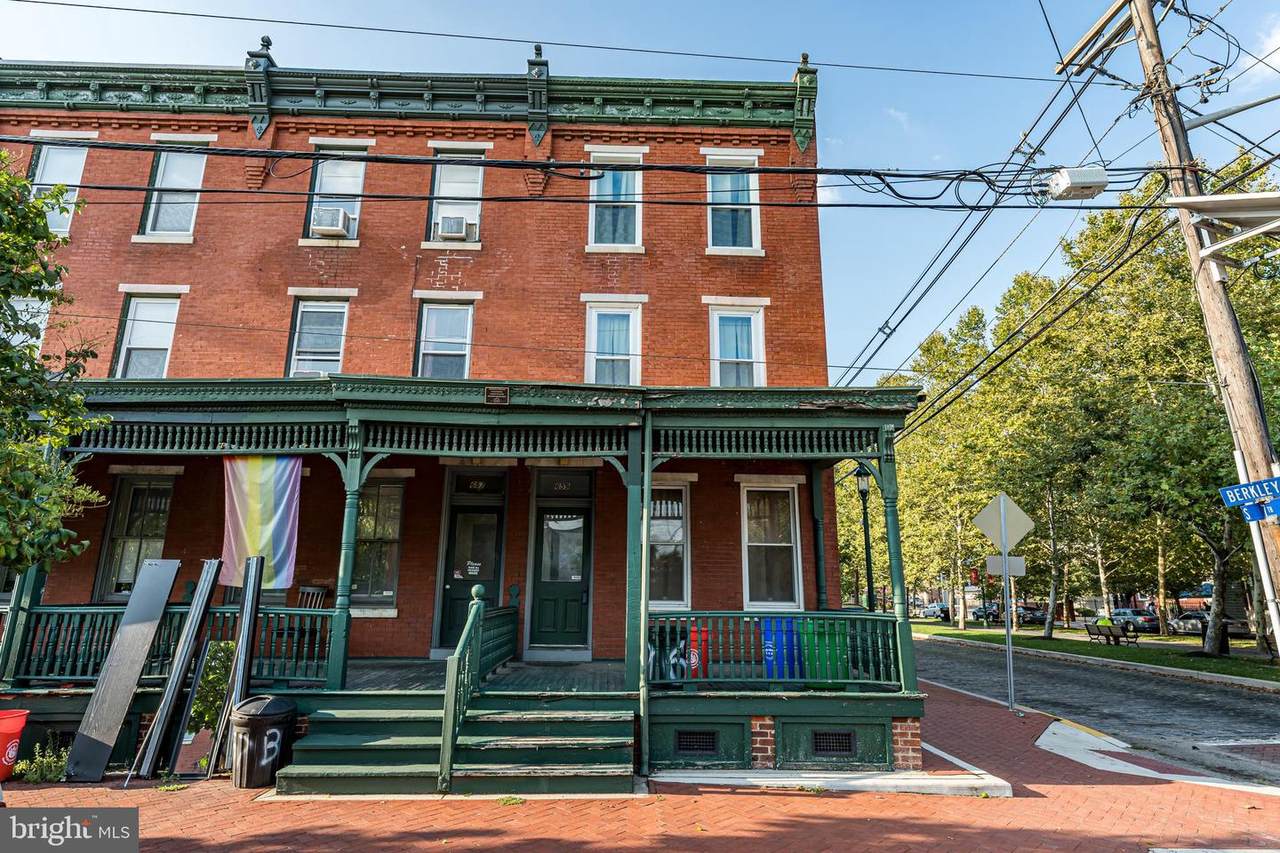 659-B Berkley Street - Photo 1