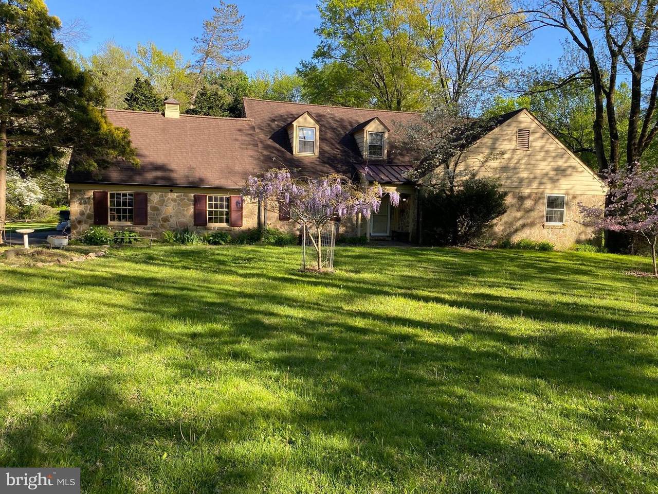 2915 Oakridge Farm Road - Photo 1