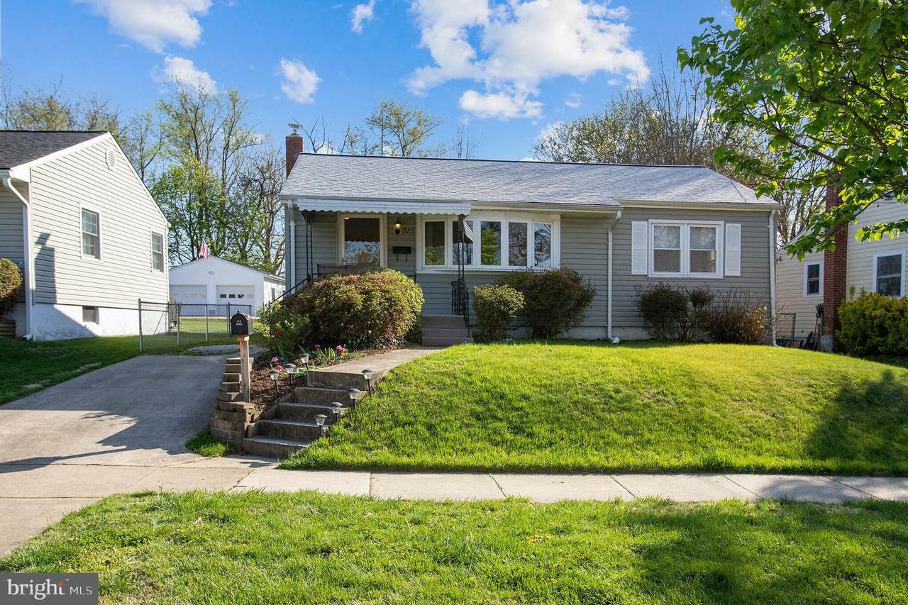 925 Grandin Avenue - Photo 1