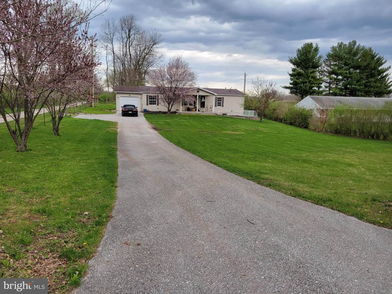 220 Racetrack Road - Photo 1