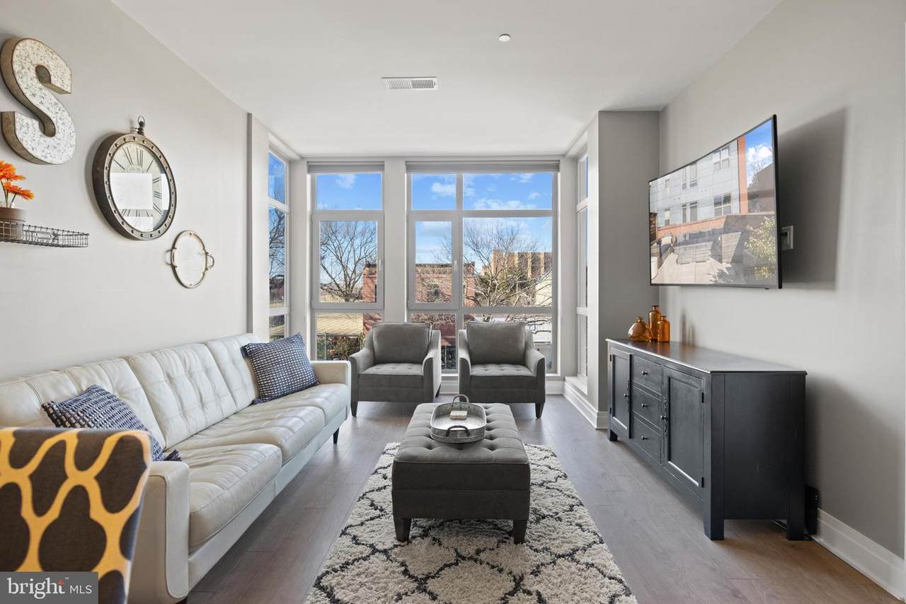 900 11TH Street - Photo 1