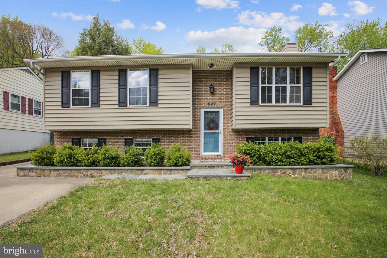 822 Chestnut Tree Drive - Photo 1