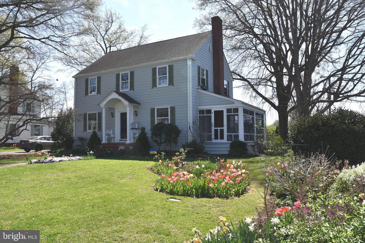 207 Campus Avenue - Photo 1