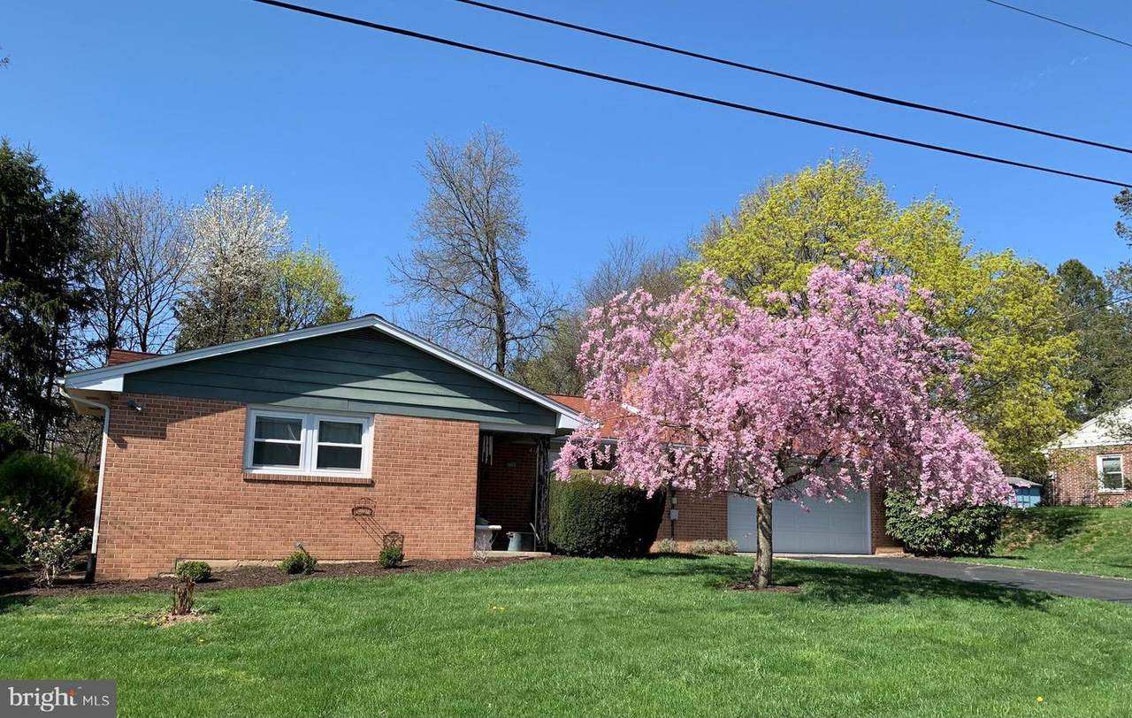 7708 Valleyview Avenue - Photo 1