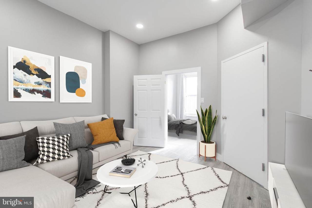 2049 Oxford Street - Photo 1