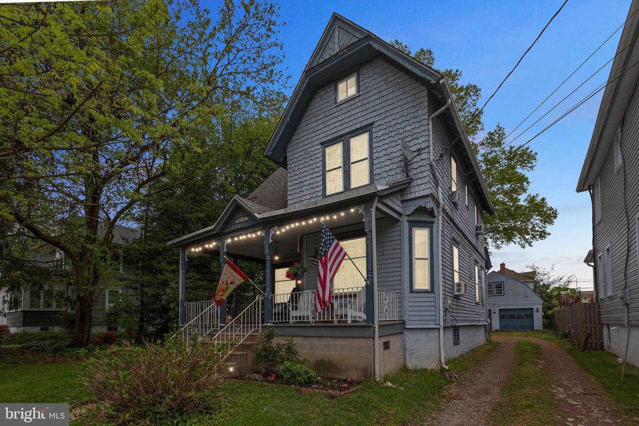 104 Woodlawn Avenue - Photo 1