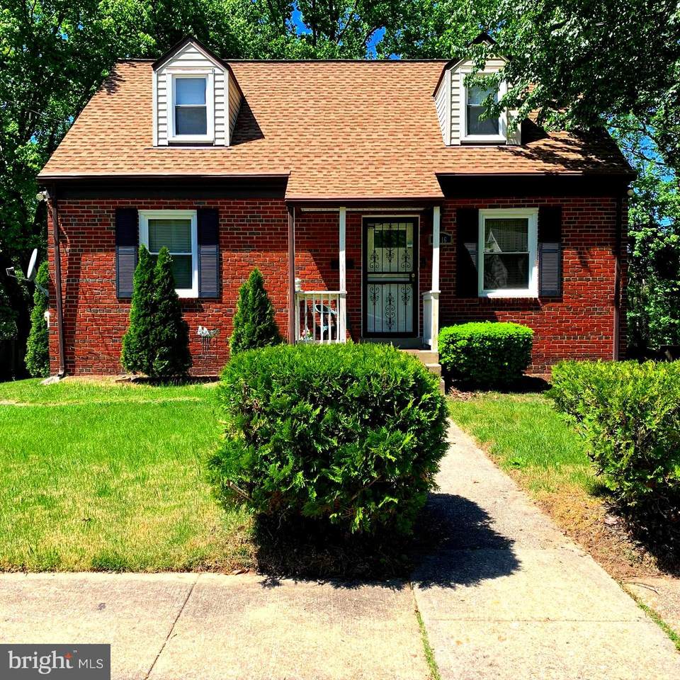 6616 Elmhurst Street - Photo 1
