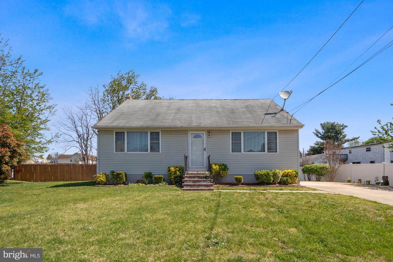 29 Brewer Avenue - Photo 1
