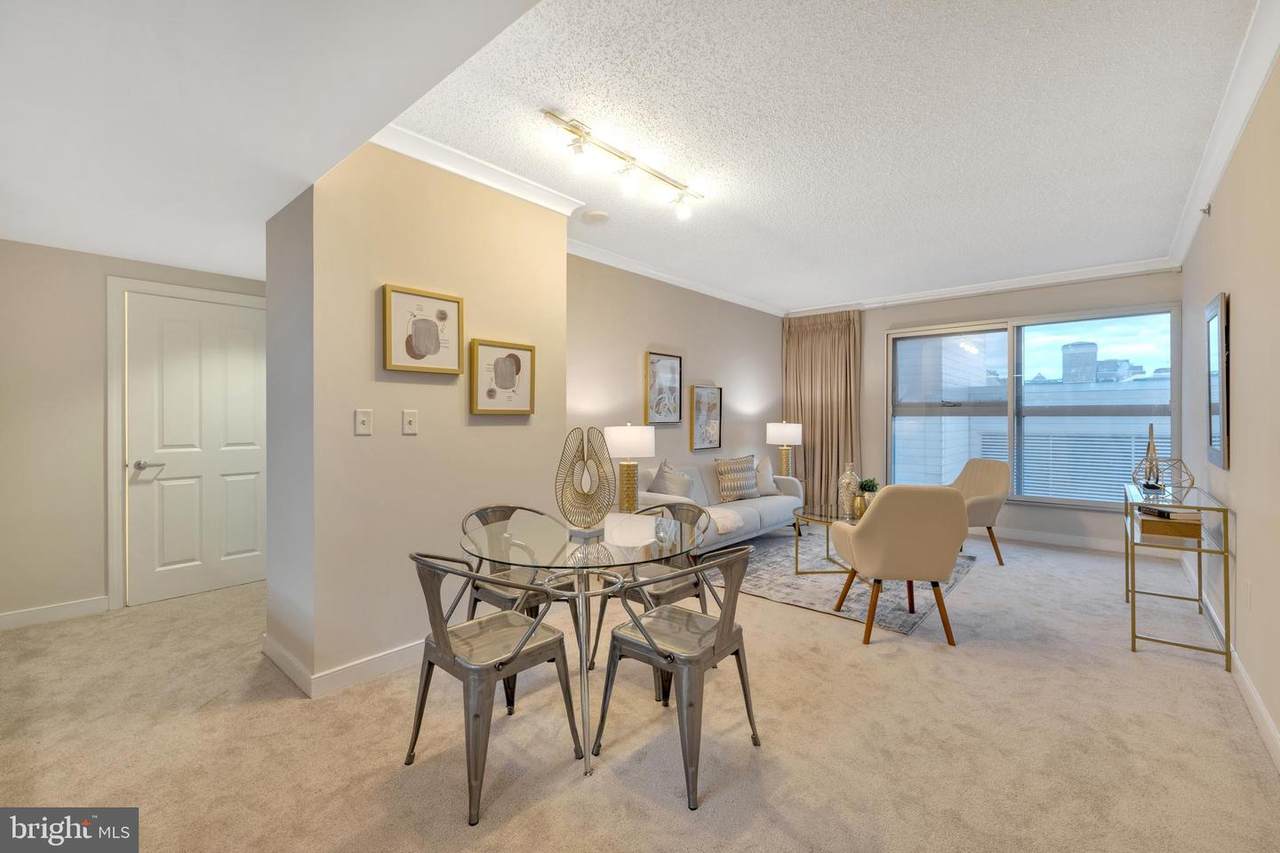 777 7TH Street - Photo 1