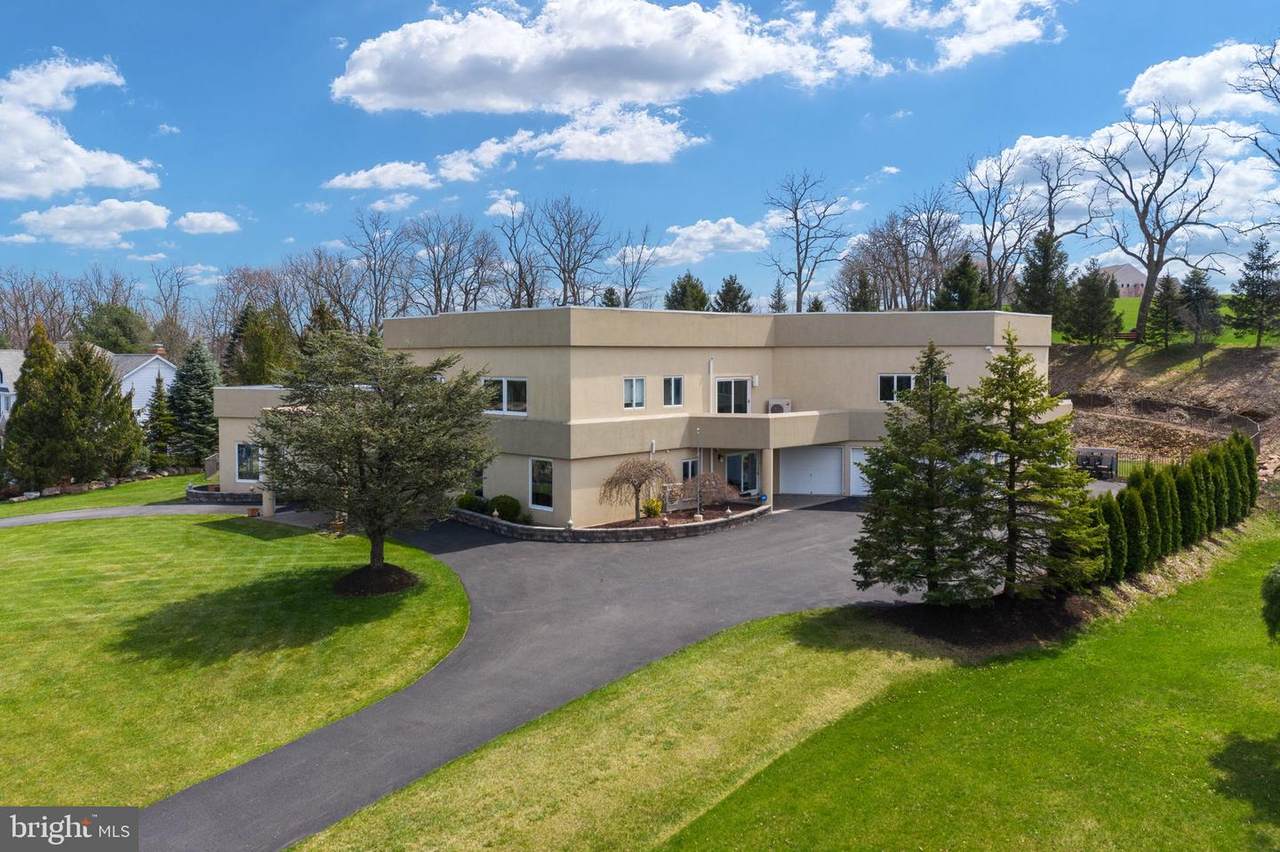 2224 Meadow Brook Drive - Photo 1
