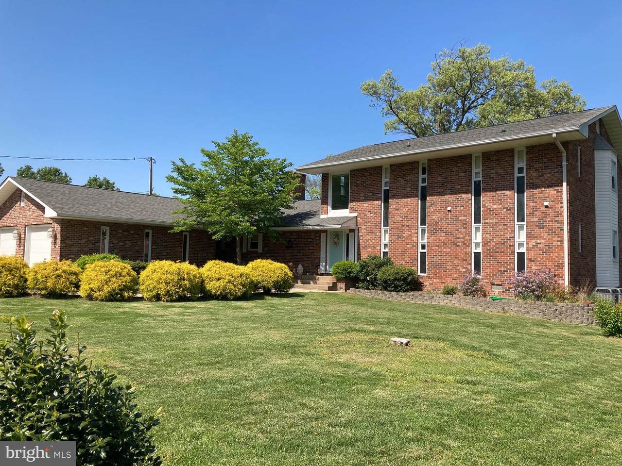 919 Bryant Avenue - Photo 1