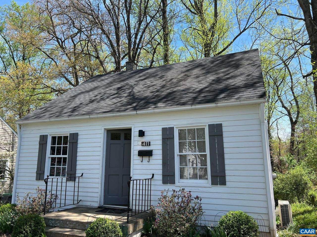 411 Mobile Ln - Photo 1