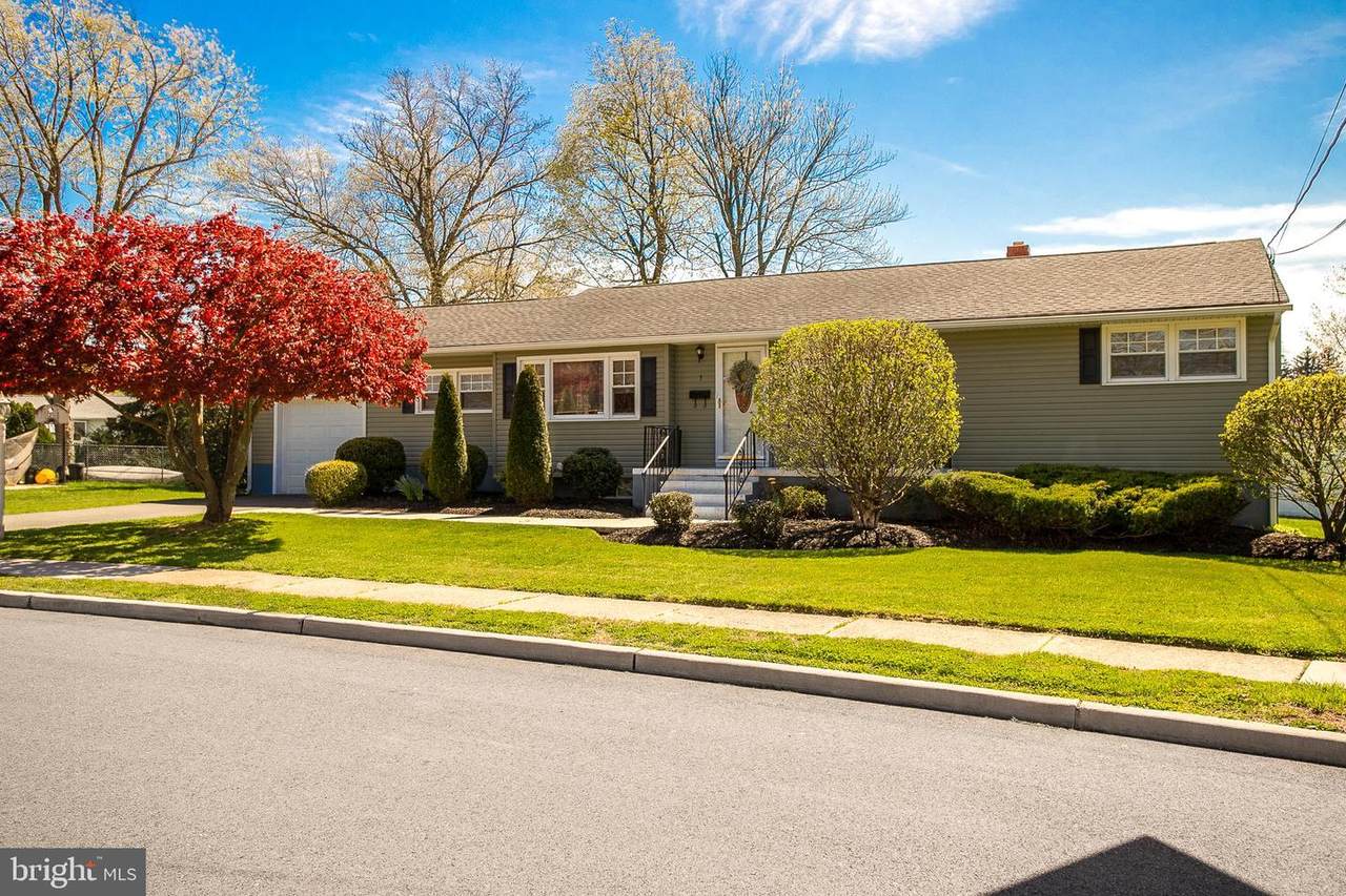 3 Whitman - Photo 1