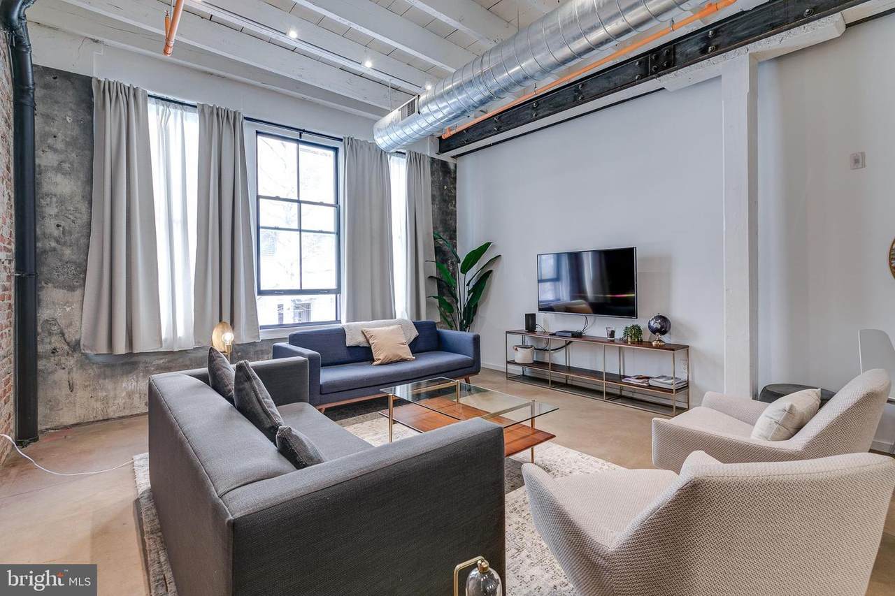 204 Delhi Street - Photo 1