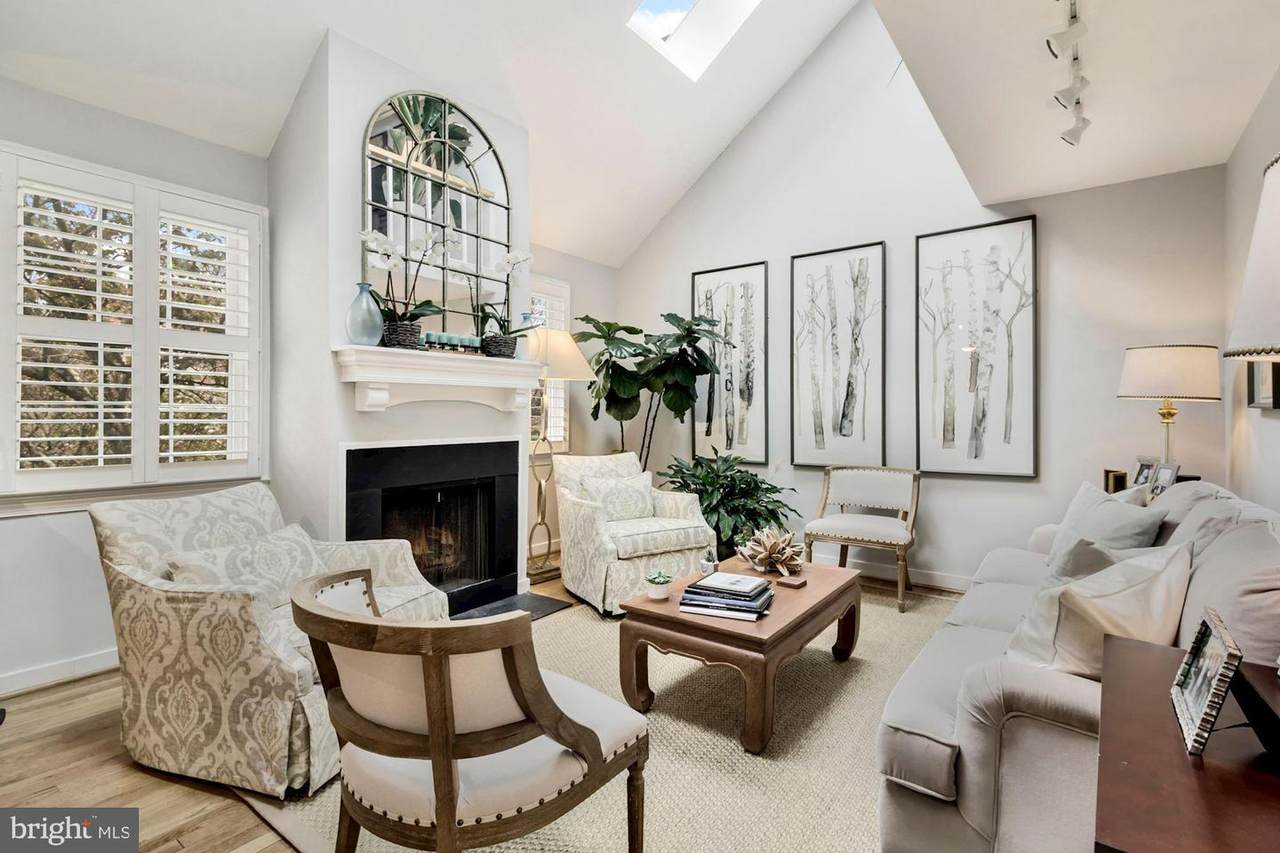 2204 Washington Avenue - Photo 1