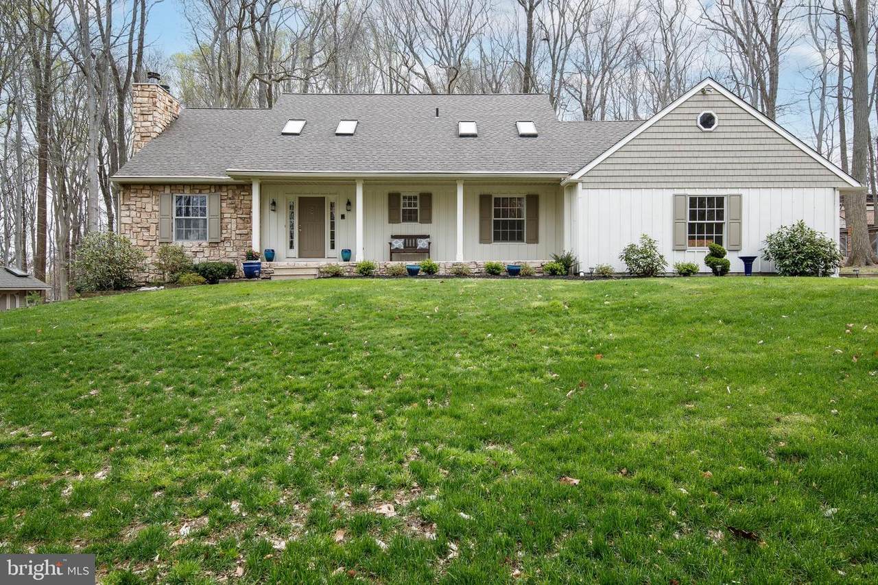 100 Foxford Lane - Photo 1
