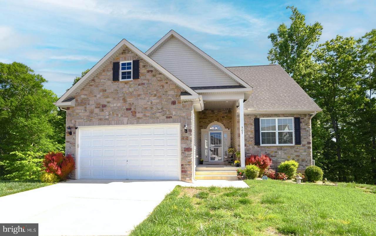 507 Gate Dancer Court - Photo 1