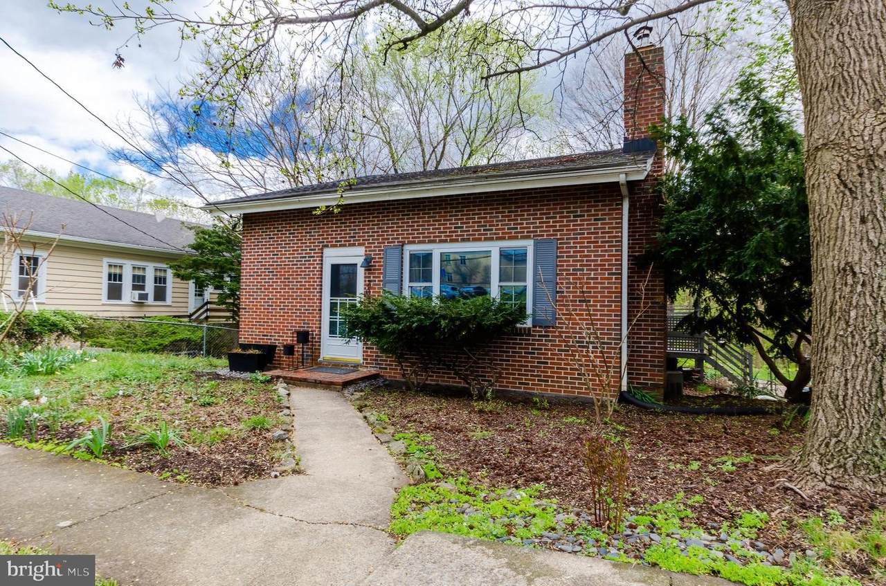 207 Princess Street - Photo 1