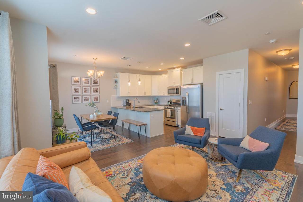 376 7TH Avenue - Photo 1