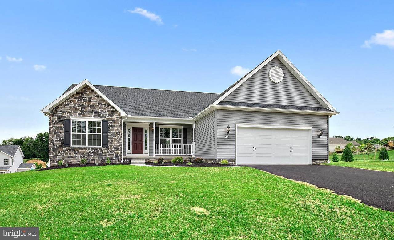 211 Patterson Drive - Photo 1