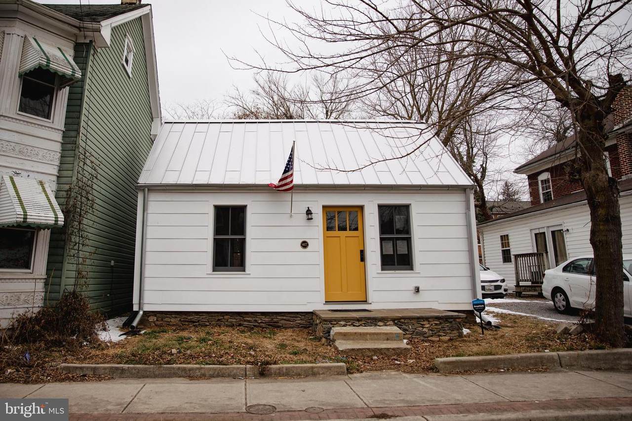 417 Jonathan Street - Photo 1