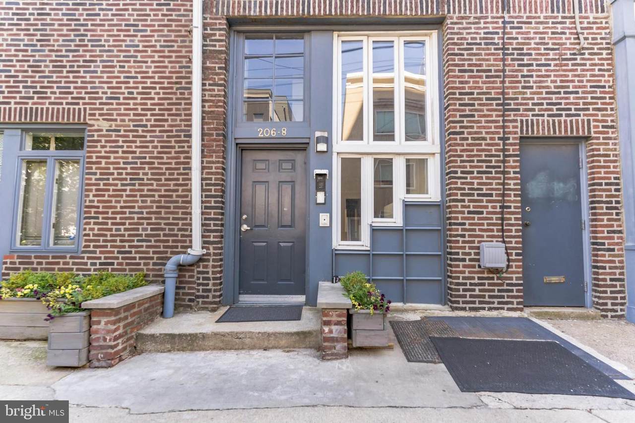 206-08 Brown Street - Photo 1