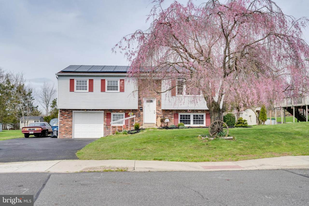 245 Stonehaven Drive - Photo 1