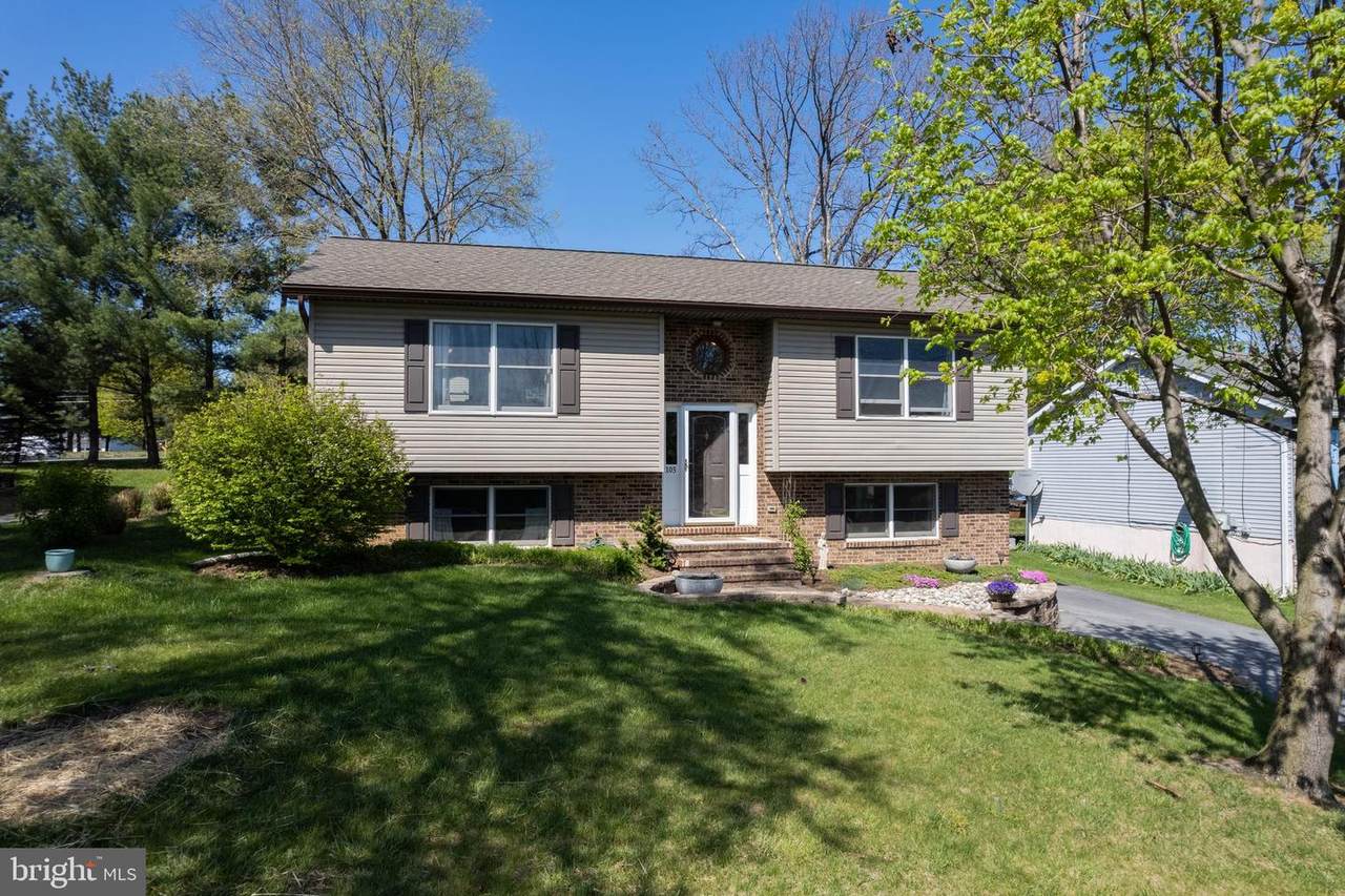 105 Pebble Brook Lane - Photo 1