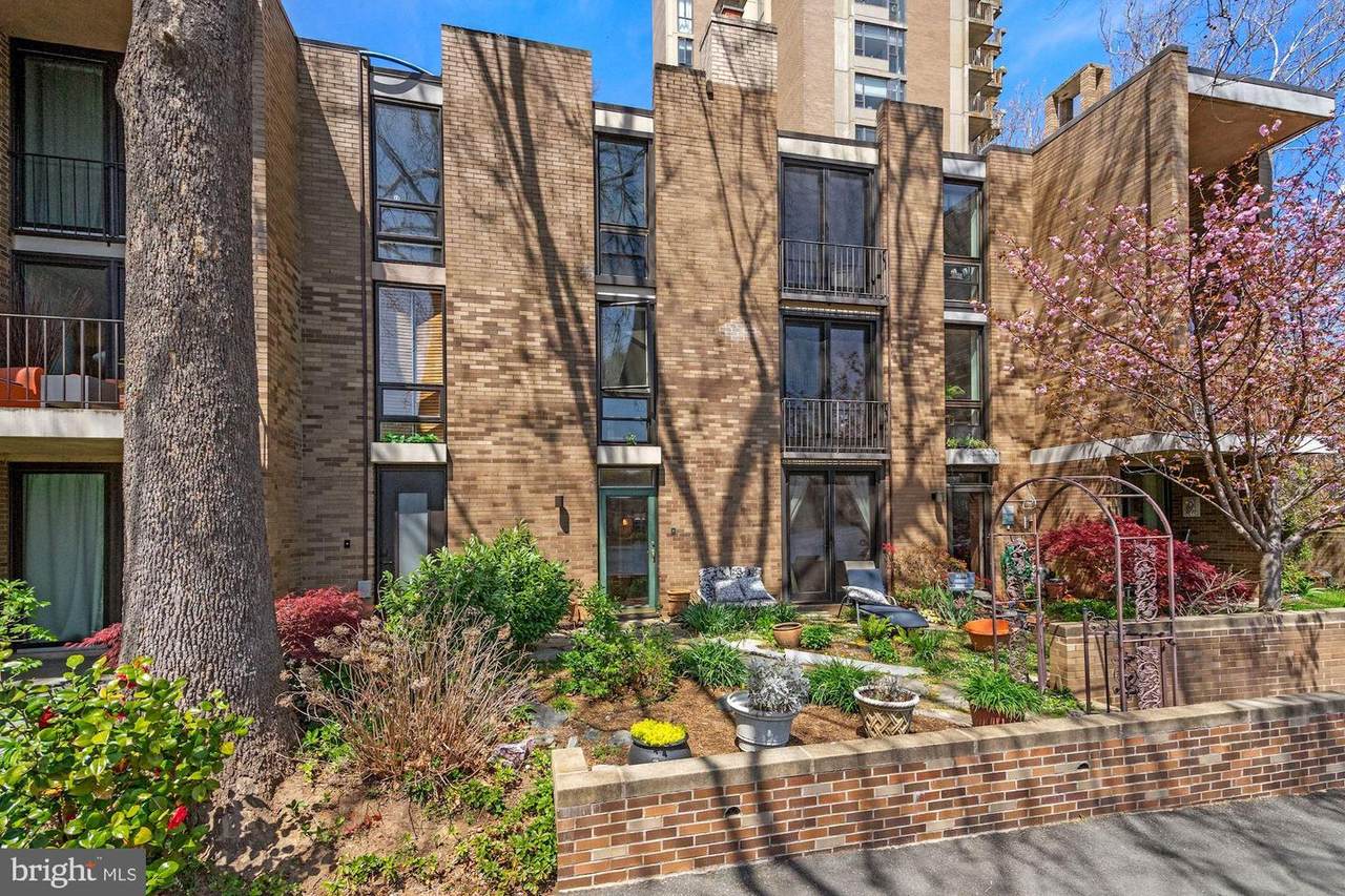 11439 Washington Plaza - Photo 1