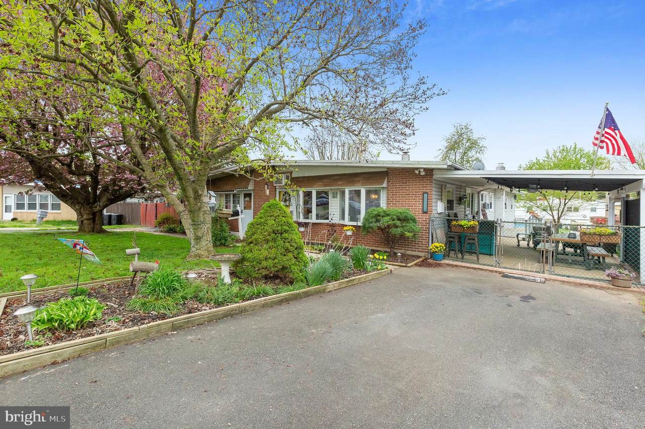 9306 Trout Road - Photo 1