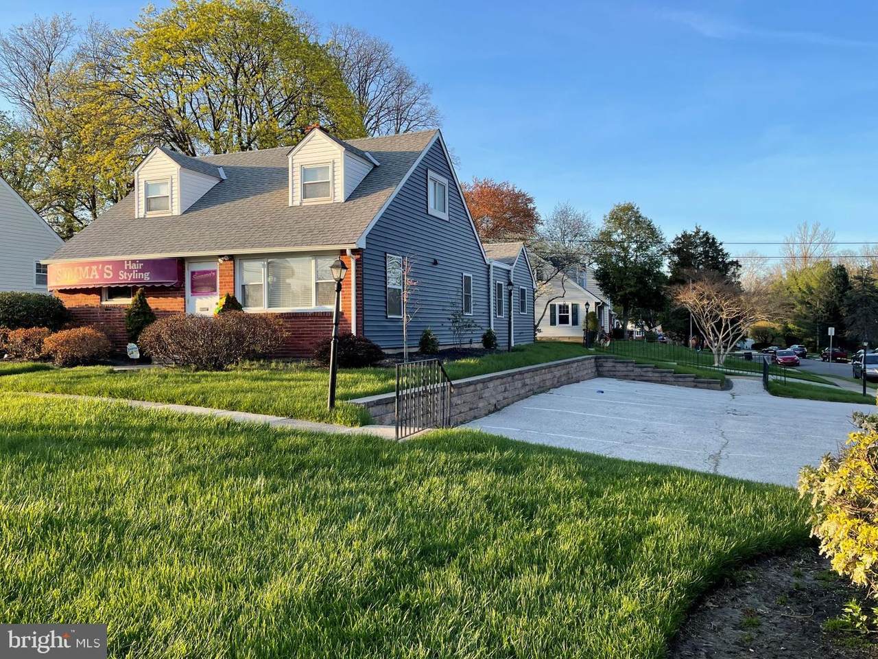 3209 Edgmont Avenue - Photo 1
