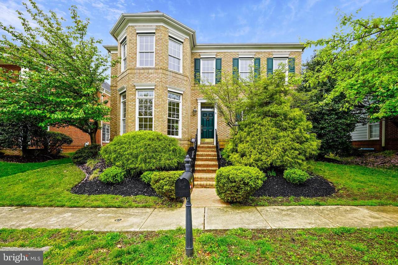 708 Crisfield Way - Photo 1