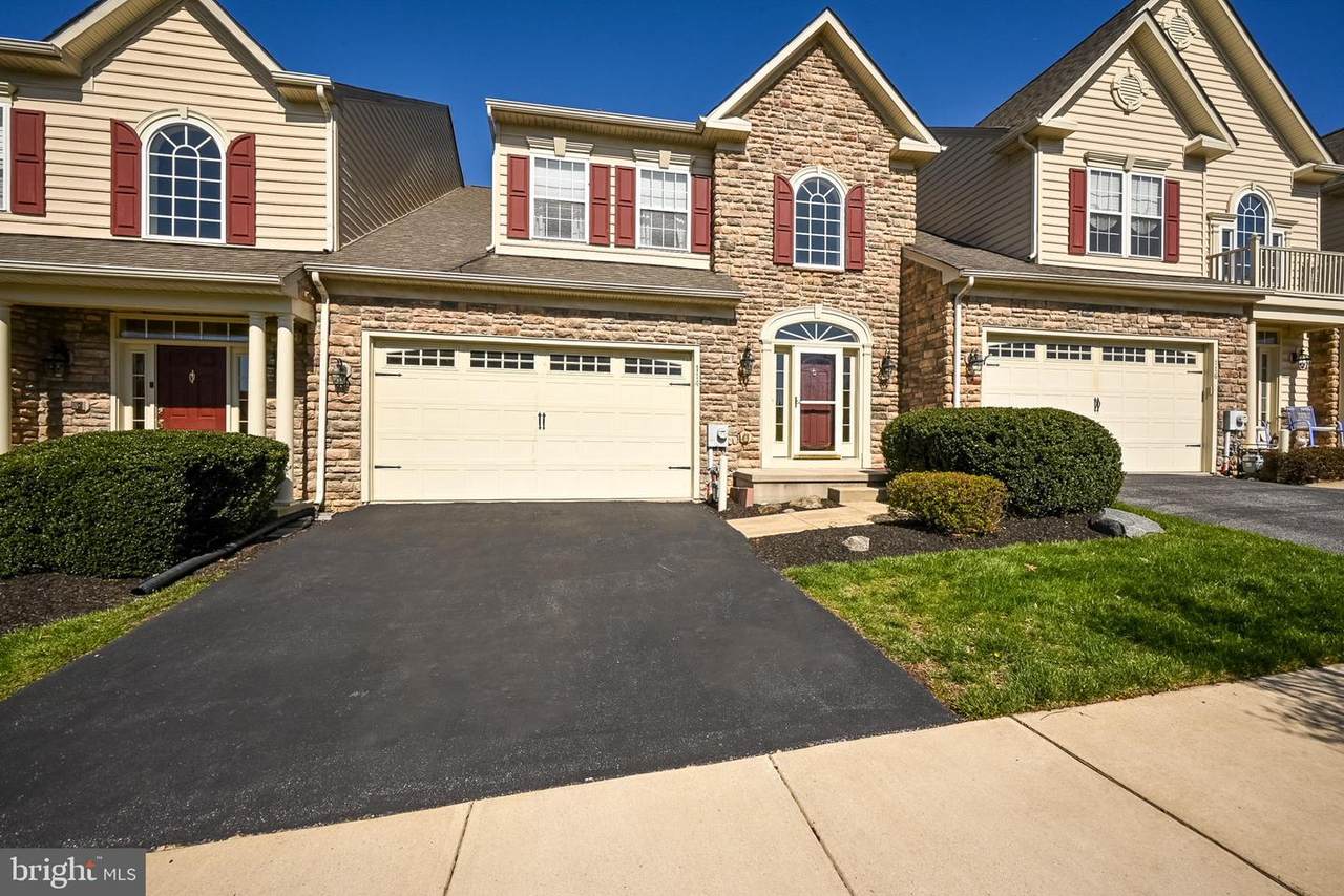 114 Landis Way - Photo 1