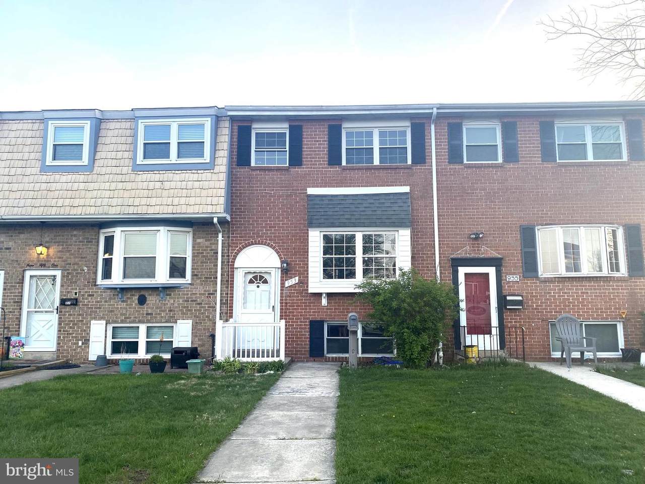 953 Stormont Circle - Photo 1