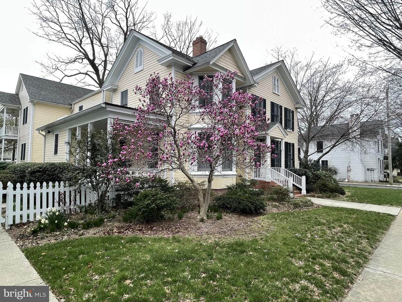402-A Goldsborough Street - Photo 1