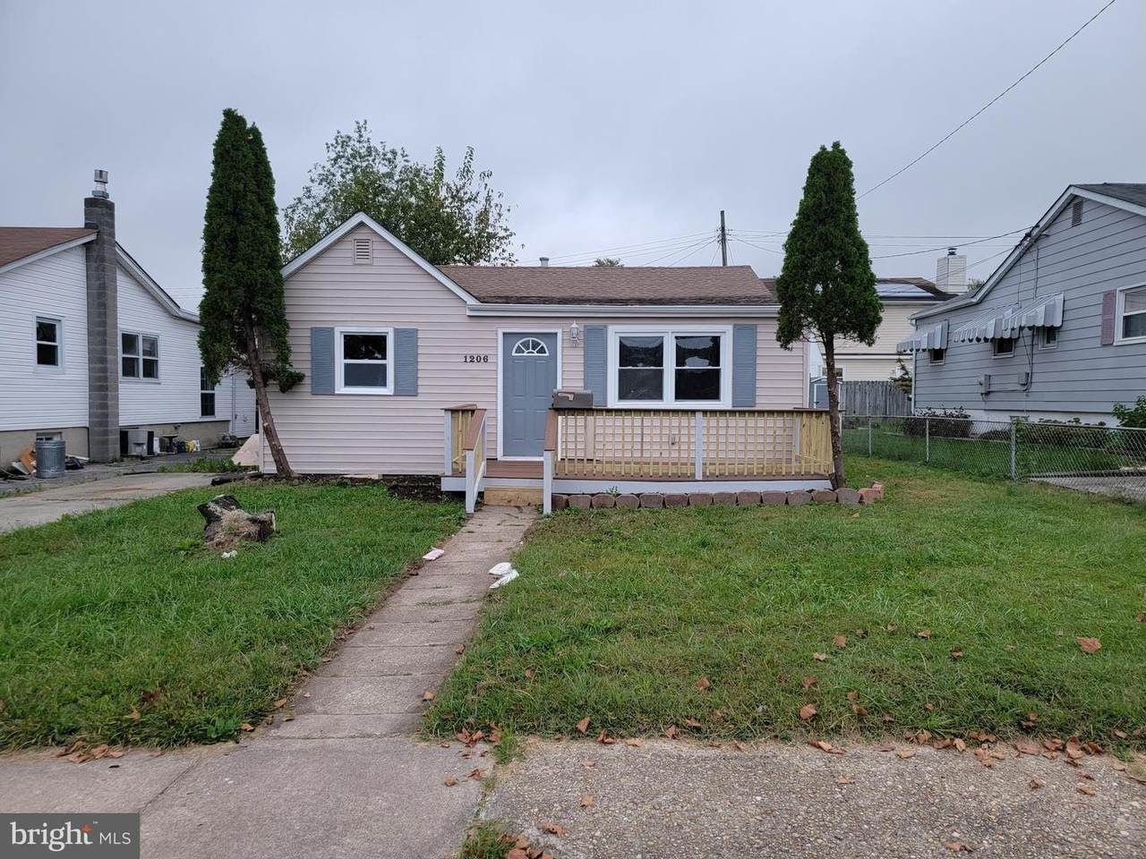 1206 Fuselage Avenue - Photo 1
