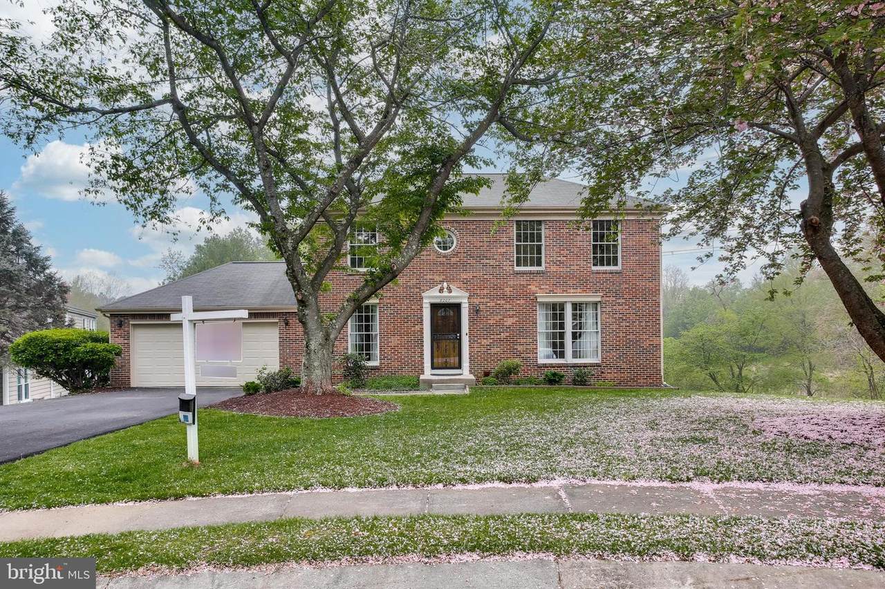 8207 Dragonfly Court - Photo 1