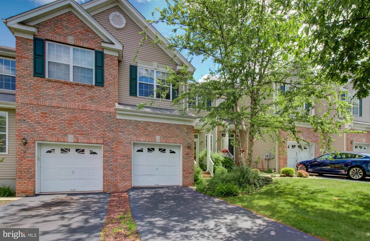 33 Jackson Avenue - Photo 1