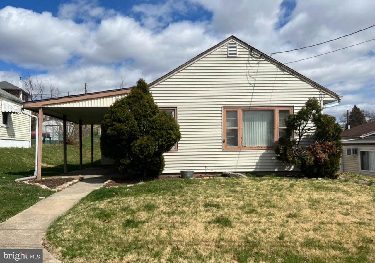 1025 Rockland Street - Photo 1