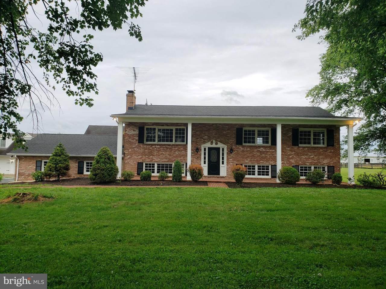 42873 Lucketts Road - Photo 1